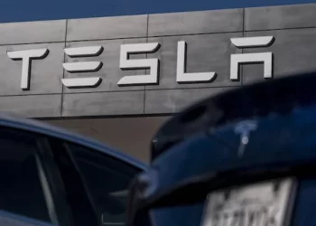 Tesla is think of 130k vehicles to resolve touchscreen problems