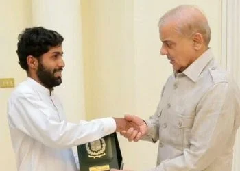 A civil gallantry award has been proposed for a brave Pakistani truck driver