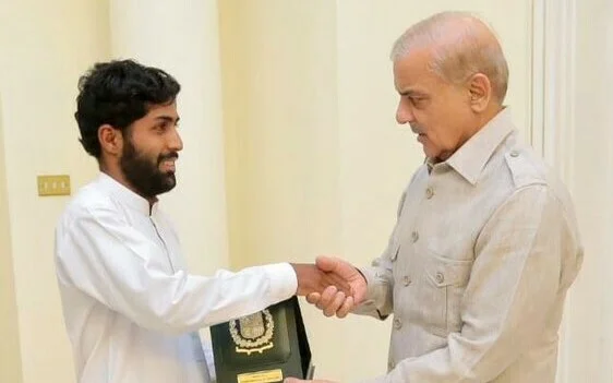 A civil gallantry award has been proposed for a brave Pakistani truck driver