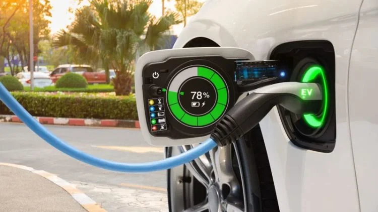 Pakistan’s first electric cars charging station spotted in Karachi