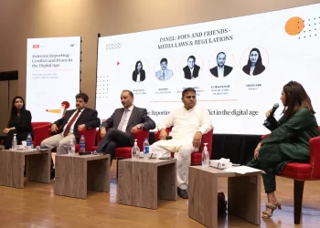 The CEJ-conflict IBA's reporting meeting gets underway. Politicians, journalists, filmmakers, and comedians discuss regulation, satire, and the relationship between culture and art