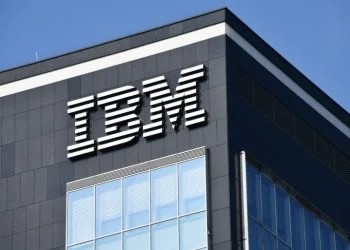 Three months after stopping operations in Russia, IBM initiates laying off workers