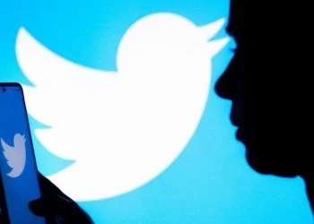 Twitter experiments with combining multiple types of media in tweet