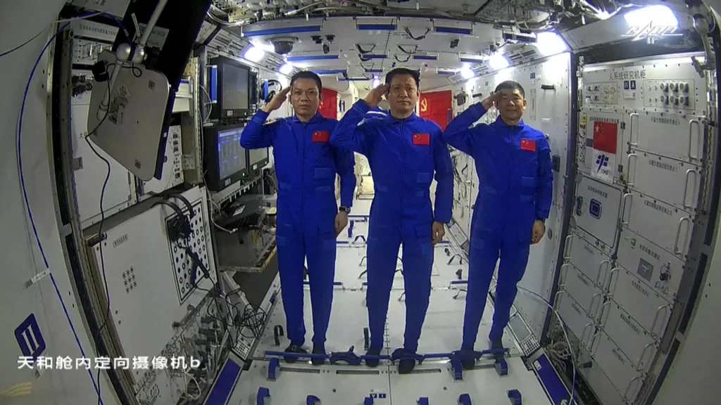 Astronauts developed first time a lab module in a Chinese space station