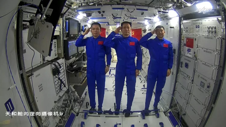 Astronauts developed first time a lab module in a Chinese space station