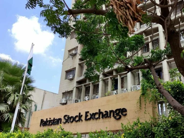 KSE-100 increases by 0.62% and closes over 40,000