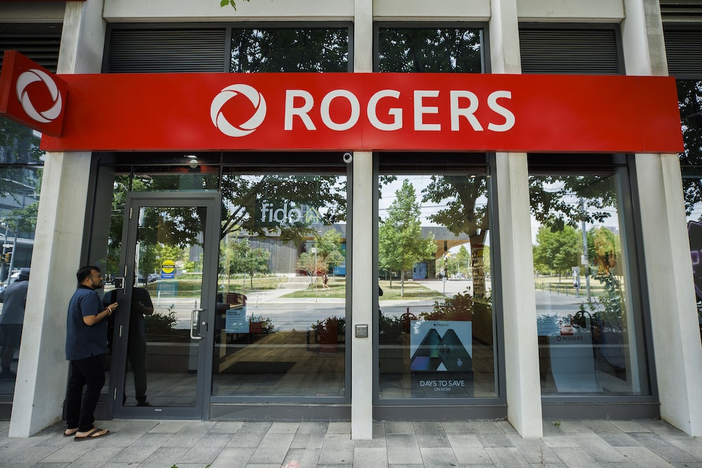 Canada is experiencing a massive telecommunications outage