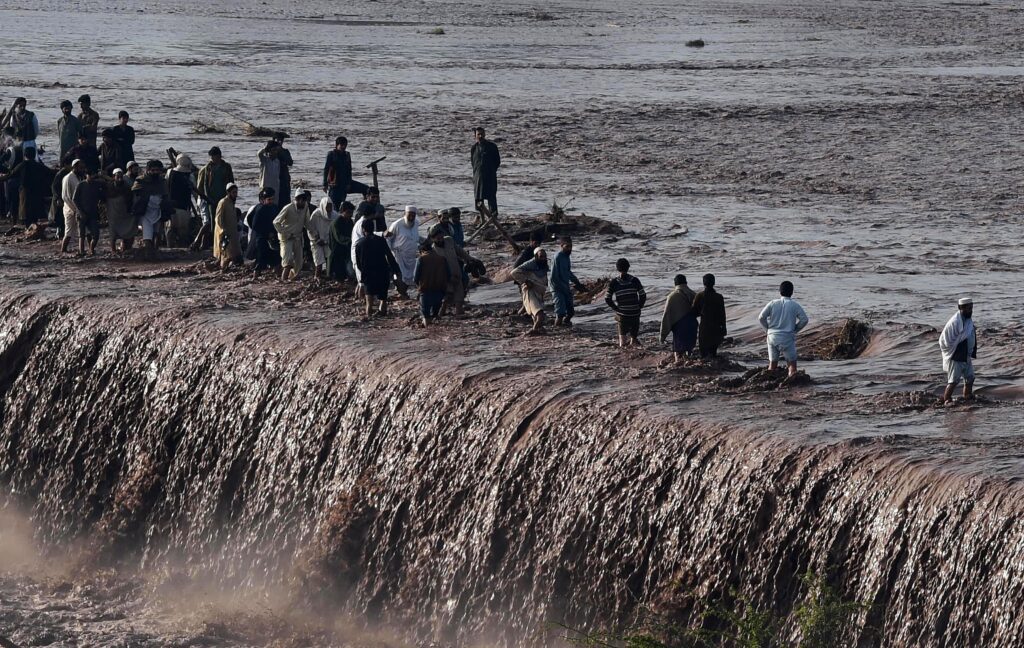Following the floods, PTA introduces a travel advisory SMS service