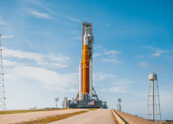 NASA aims for the Moon, on its journey toward Mars