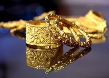 Pakistan's price of gold drops drastically and is now Rs8,600 per tola