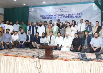 Students from LUMS and UoBS celebrate an experiential learning program in Skardu