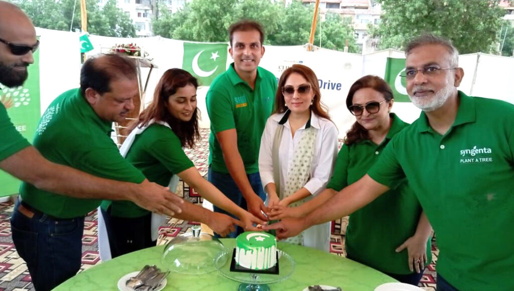 Syngenta Pakistan plants thousands of trees across the country on the 75th anniversary of Pakistan
