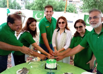 Syngenta Pakistan plants thousands of trees across the country on the 75th anniversary of Pakistan