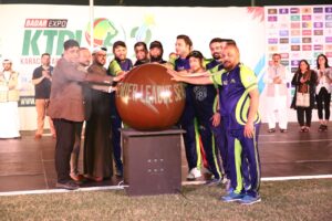 Afridi praises KPTL's flood relief efforts
