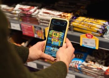 Convenience stores are being saved by mobile technology