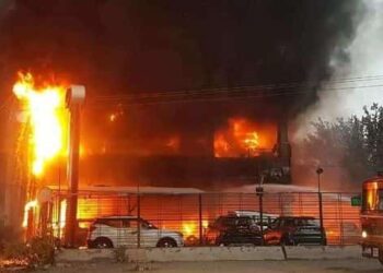 Fire breaks out at a Kia showroom in Rahim Yar Khan