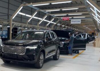 In Pakistan, a locally assembled Haval H6 rolls off assembly line