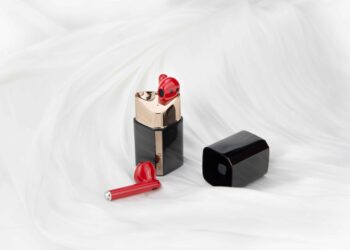 Most original design and best sound quality meet HUAWEI FreeBuds Lipstick