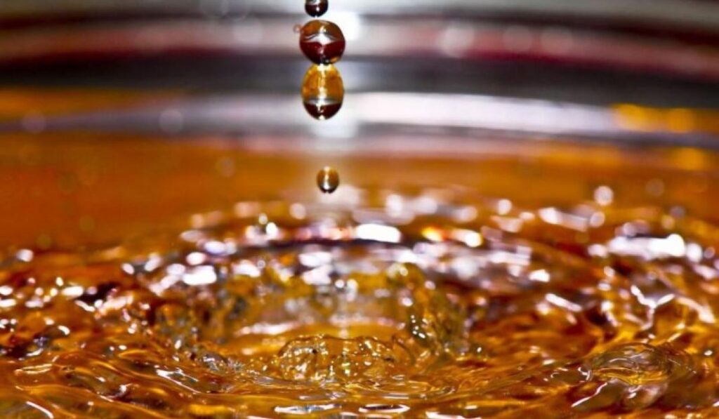 Within days after taking over, Ishaq Dar announces a significant decrease in petrol prices