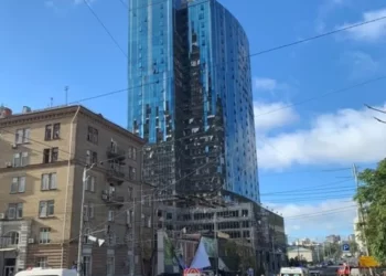 A missile strikes the headquarters of Samsung Ukraine