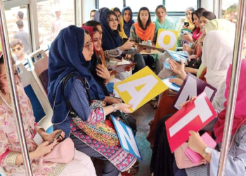 Free women-only bus service is launched for the first time in Pakistan
