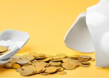 HOW TO evaluate a company: 6 methods & examples