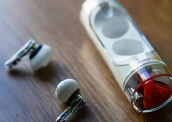Nothing has fixed the issues with its earbuds using the Ear Stick