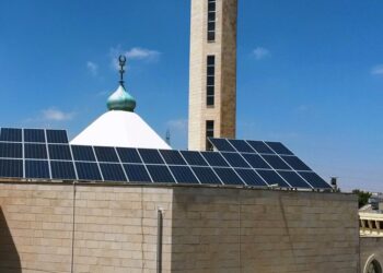 The KP government plans to install solar panels on 9,000 mosques