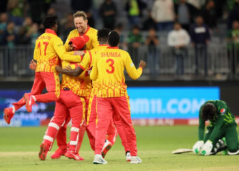 ZIM stuns PAK in Perth, defeating them by 1 run