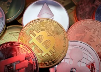 AXX's executive quits crypto as operations are suspended