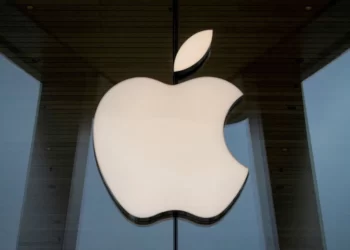 Around a new soccer partnership, Apple will increase live TV advertising