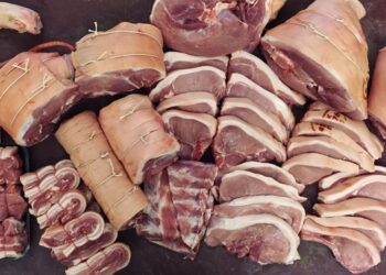 At Lahore Airport, 400 kg of pork intended for hotels was seized