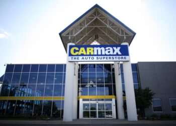 CarMax analysis: A negative sign for the whole auto industry