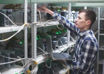 Cathedra Bitcoin, a crypto miner, reduces payroll by 60%