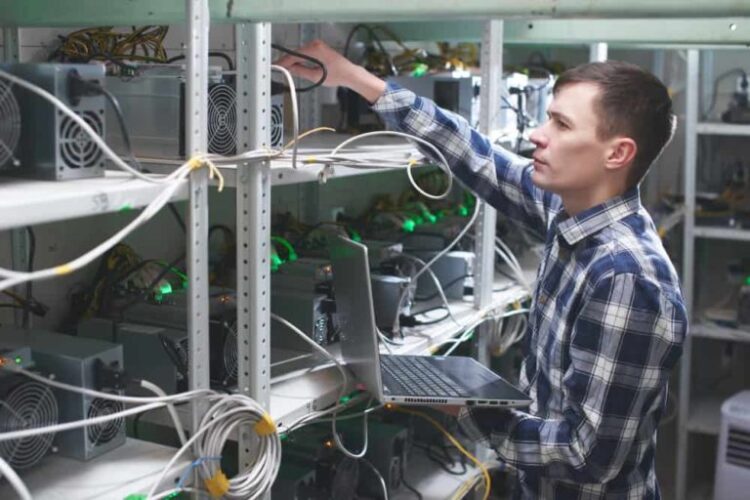 Cathedra Bitcoin, a crypto miner, reduces payroll by 60%