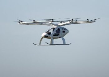 Drone taxi makes its first appearance in air traffic near Paris
