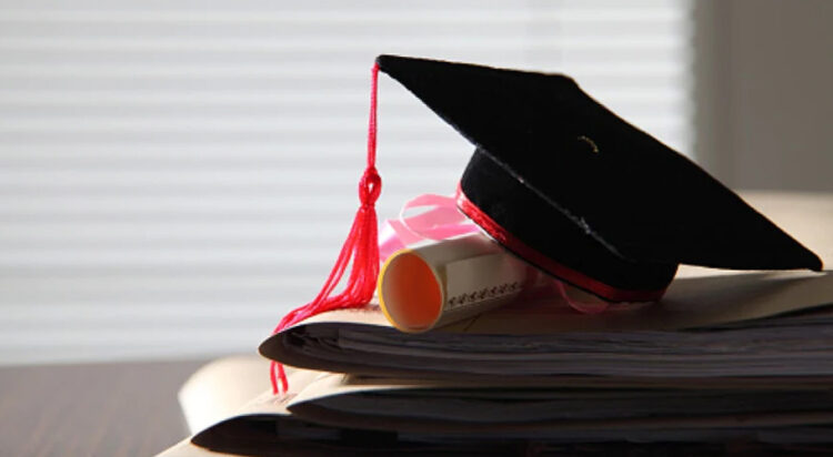 Govt. has announced 20,000 scholarships for unemployed Grads.