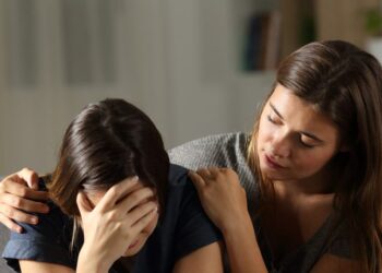 How To comfort someone in emotional pain