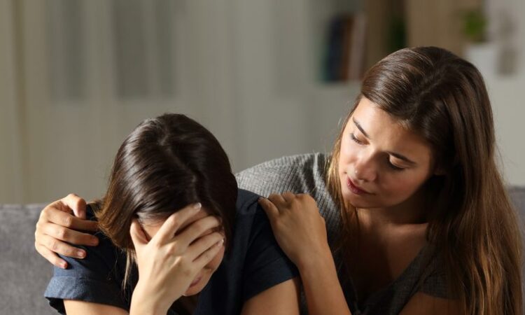 How To comfort someone in emotional pain