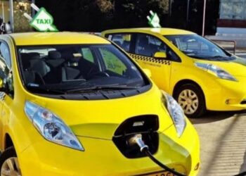 Karachi is getting an electric taxi service to face e-hailing services