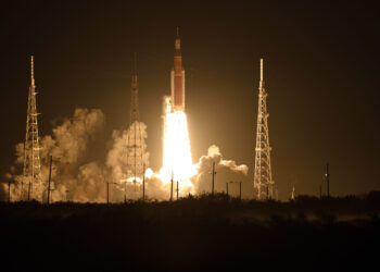 NASA ignites its most powerful rocket for the Artemis 1 lunar mission