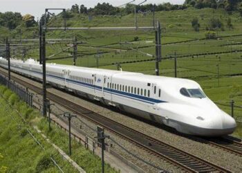 Sindh govt. will operate a bullet train between Sukkur and Karachi