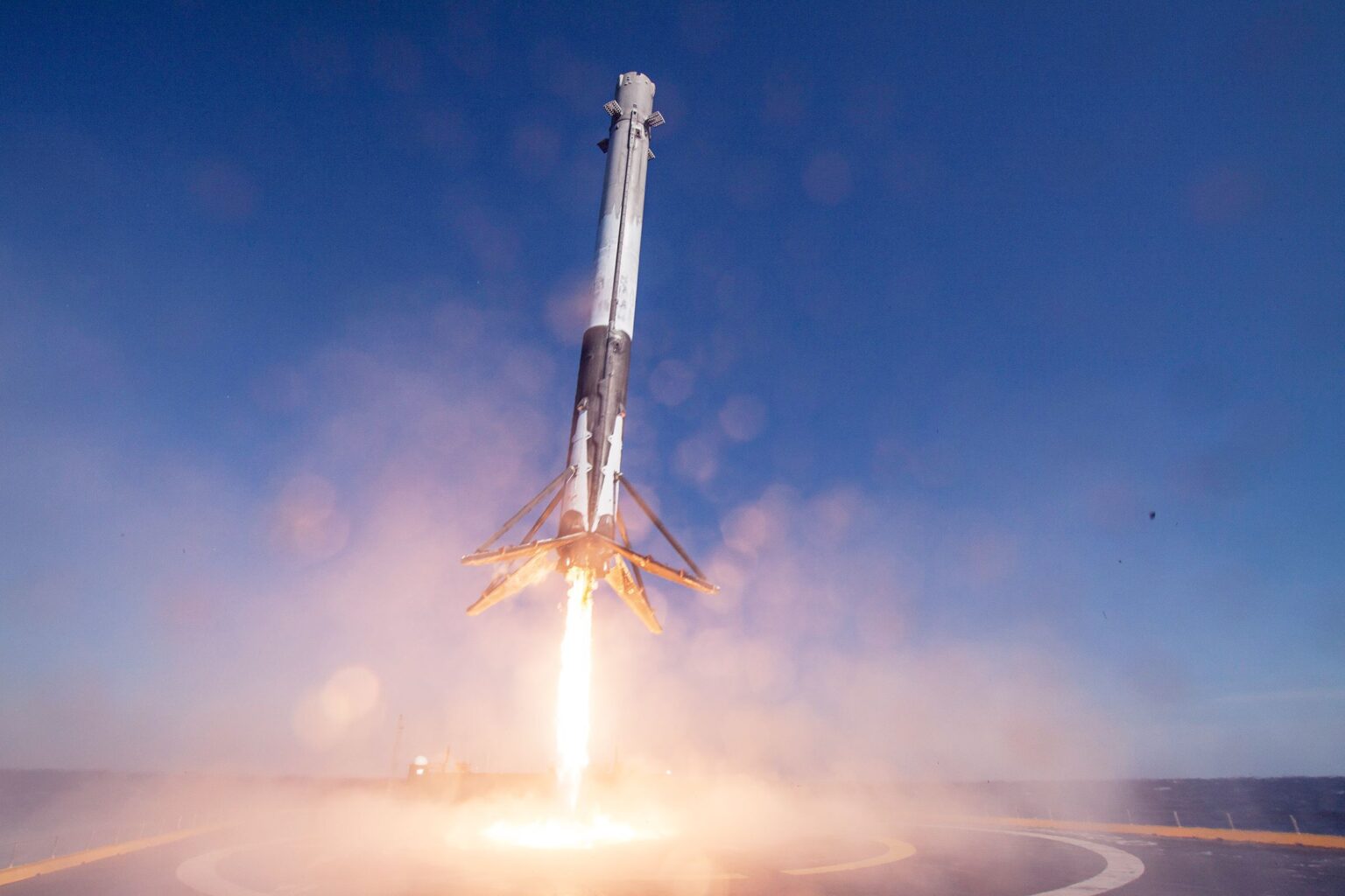 SpaceX launched NASA's project to deploy lunar flashlights - TechX Pakistan