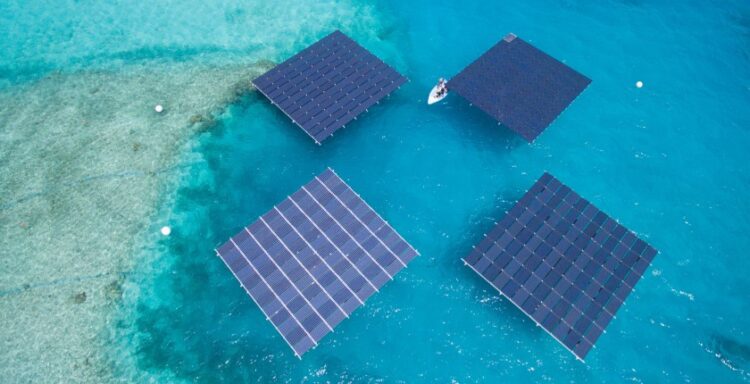 The sun-tracking floating solar panels