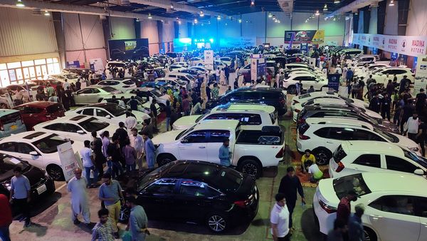 Despite price hikes, November saw record-breaking car sales
