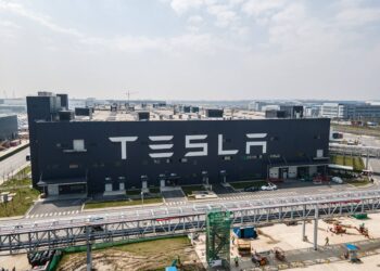 Employees at Tesla were fired as a result of financial difficulties