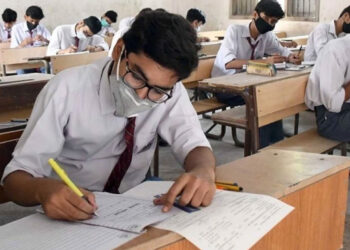 Every student in Karachi's 38 colleges fails the intermediate annual exams