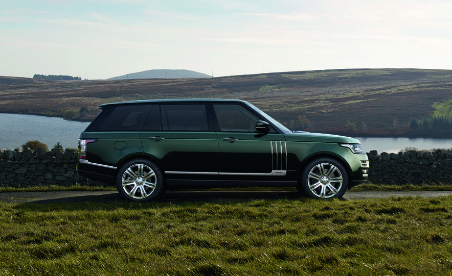 Government imported expensive automobiles in November