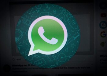 How to use WhatsApp to send yourself messages