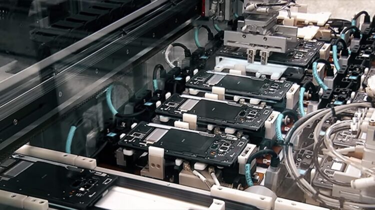 Pakistan reached new milestone in local phone production in 2022.